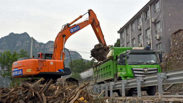 在河道应急清理中彰显首都国企担当 在河道应急清理中彰显首都国企担当