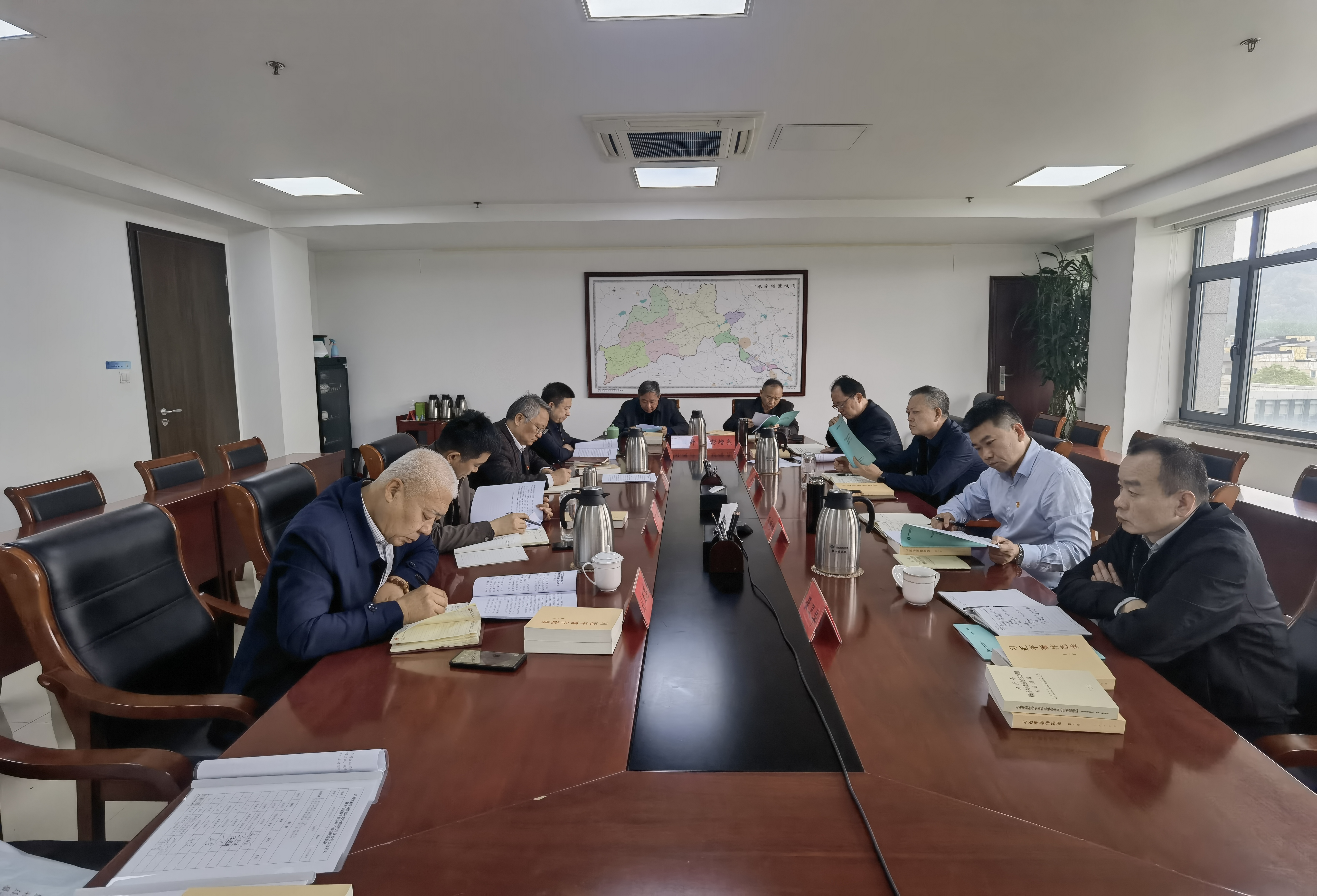 不断推动理论学习深化内化转化——永定河流域公司举办学习贯彻习近平新时代中国特色社会主义思想主题教育领导班子读书班