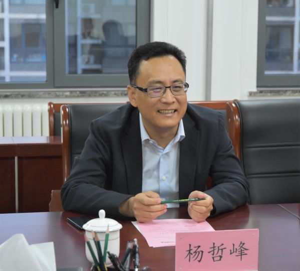 中铁十九局集团公司党委书记、董事长杨哲峰一行到公司座谈交流 中铁十九局集团公司党委书记、董事长杨哲峰一行到公司座谈交流