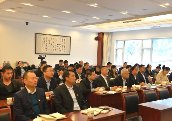 公司举办首届“不忘初心、牢记使命”党建工作培训班 公司举办首届“不忘初心、牢记使命”党建工作培训班