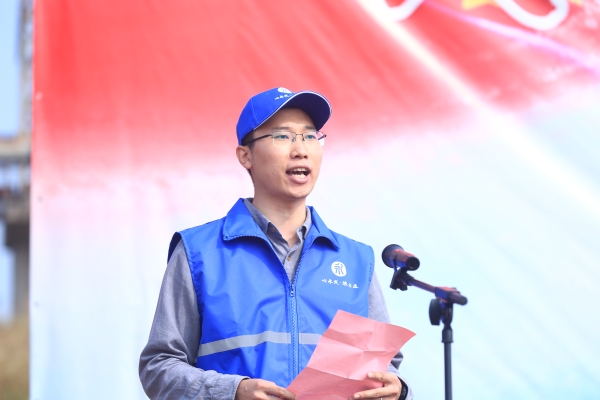 迎国庆、共爱卫、护碧水 迎国庆、共爱卫、护碧水