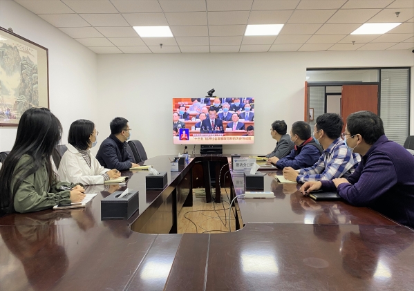 永定河投资公司组织收看第十三届全国人大四次会议开幕式 永定河投资公司组织收看第十三届全国人大四次会议开幕式