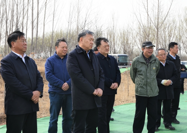 水利部副部长陆桂华调研永定河平原段生态补水工作 水利部副部长陆桂华调研永定河平原段生态补水工作