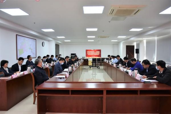 公司主要领导会见交通运输部运输服务司副司长胡华平一行 公司主要领导会见交通运输部运输服务司副司长胡华平一行
