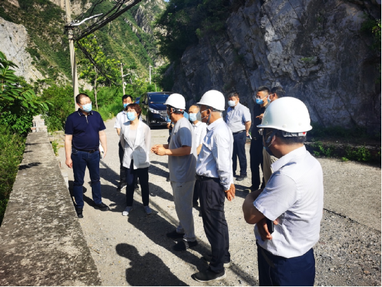 门头沟区委书记金晖到落坡岭大坝检查指导防汛工作 门头沟区委书记金晖到落坡岭大坝检查指导防汛工作