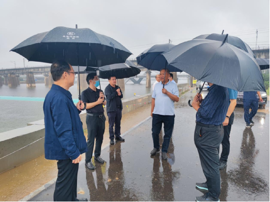 公司召开第二届董事会第五次会议并组织股东代表、董事、监事赴永定河沿线考察调研 公司召开第二届董事会第五次会议并组织股东代表、董事、监事赴永定河沿线考察调研