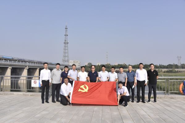 党建共创 队伍共育 资源共享 业务共促 永定河投资公司与国研智库开展党日共建活动 党建共创 队伍共育 资源共享 业务共促 永定河投资公司与国研智库开展党日共建活动
