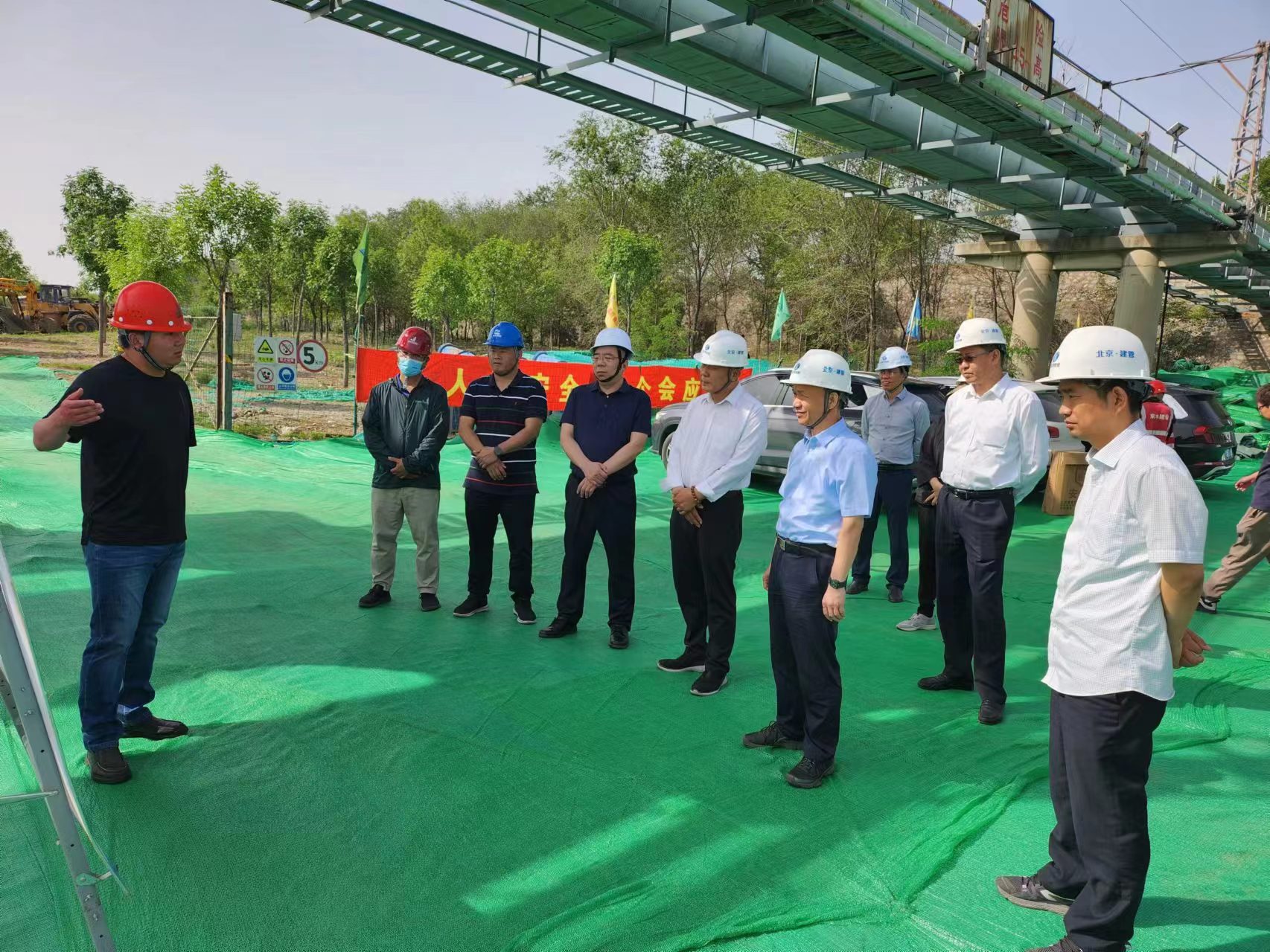 公司主要领导一行赴永定河下游平原段开展调研 公司主要领导一行赴永定河下游平原段开展调研