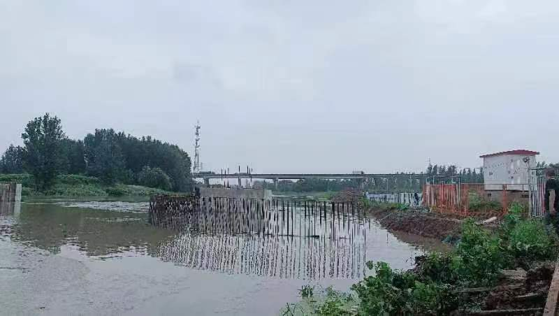 防汛一线 | 天津分公司拆建围埝1900余米 疏洪抢险刻不容缓 防汛一线 | 天津分公司拆建围埝1900余米 疏洪抢险刻不容缓