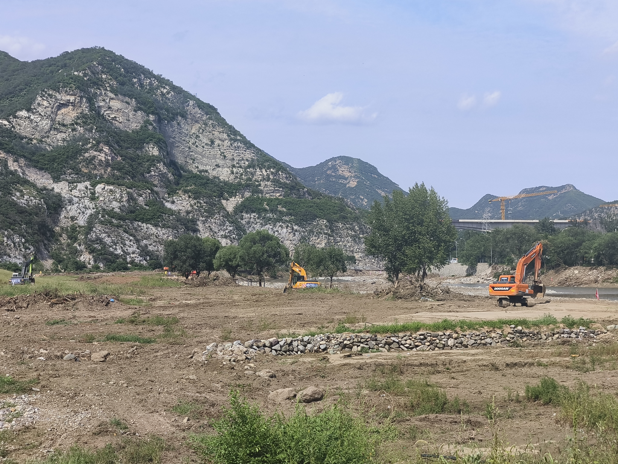 一线传真 | 野溪桥至陈家庄桥区域1200米河道清理接近尾声