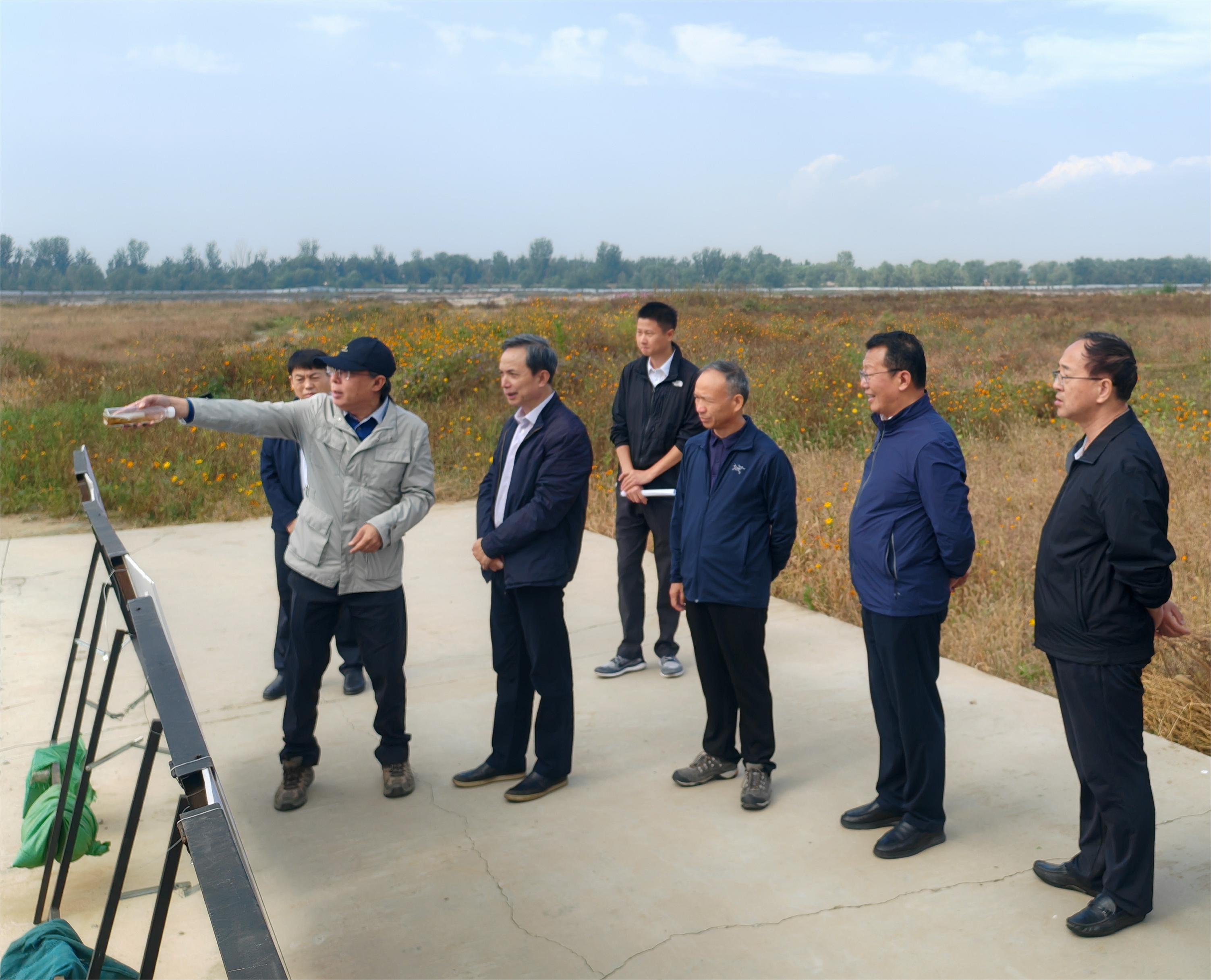 北京市政协副主席卢彦赴永定河北京段调研 北京市政协副主席卢彦赴永定河北京段调研