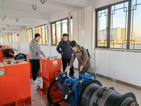 北京运营公司到设备厂家学习考察