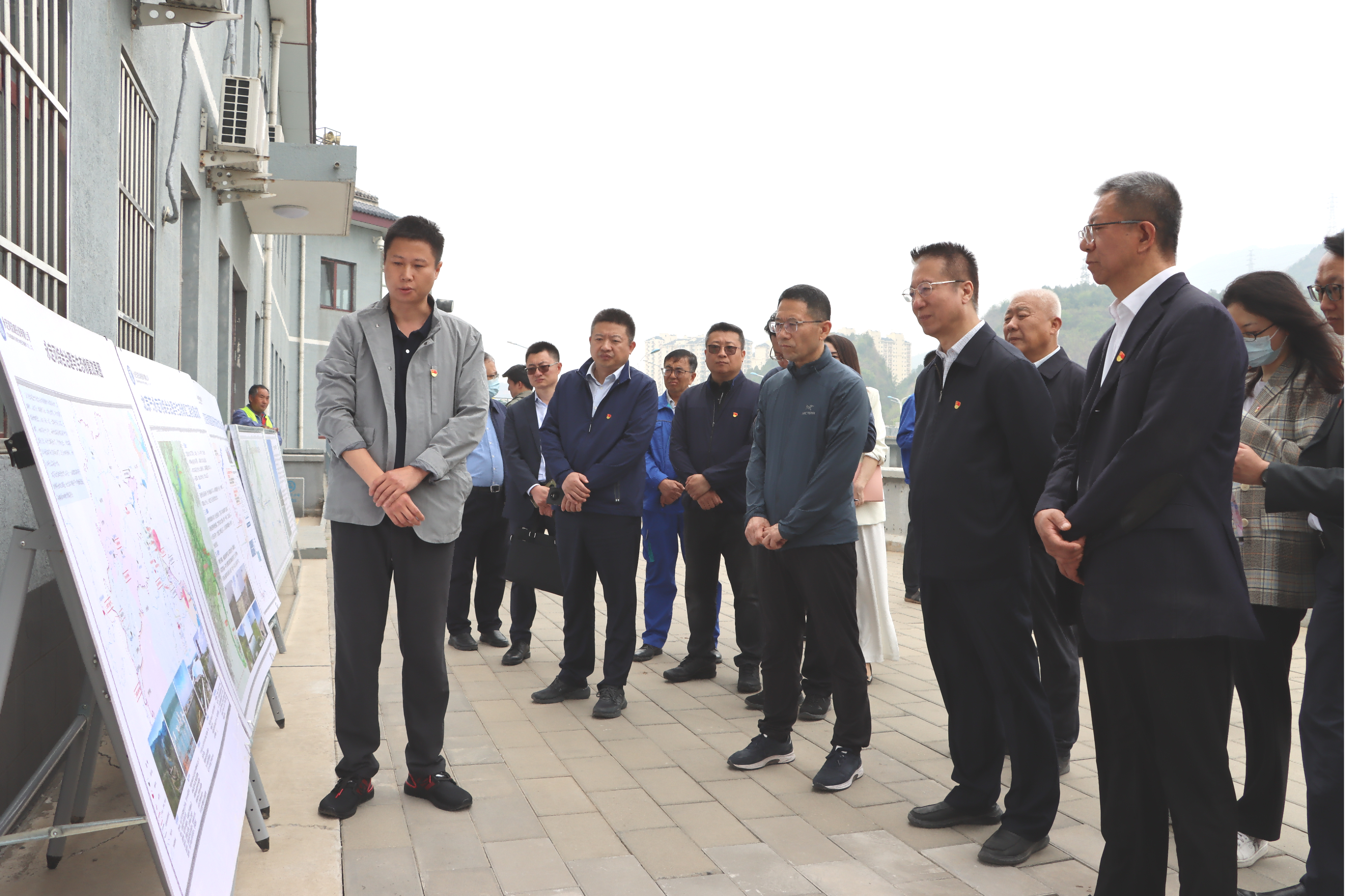 公司总部党支部与国家开发银行能源水利业务部党支部联合开展主题党日活动