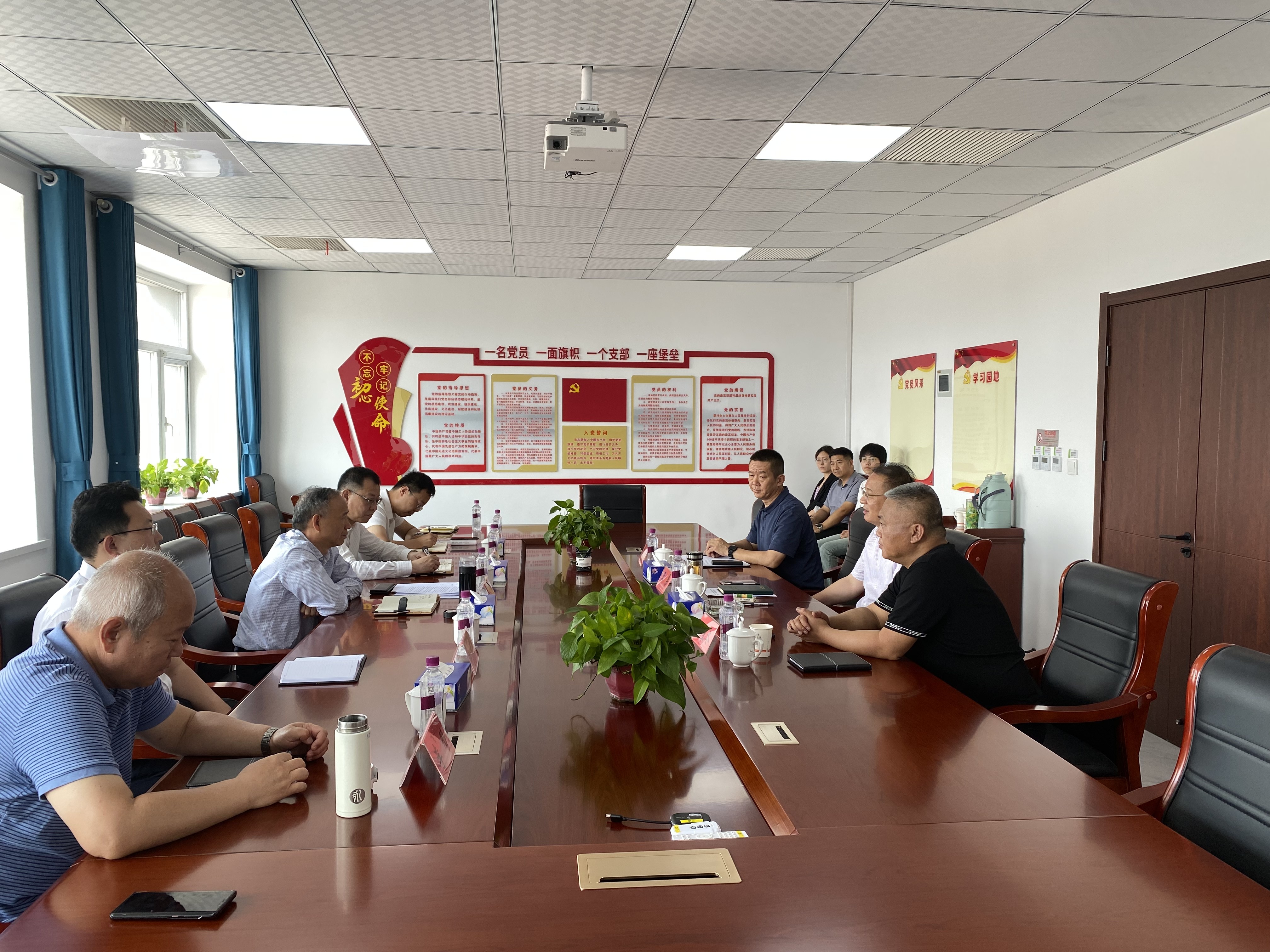 公司主要领导拜会天津市武清区委副书记王勇