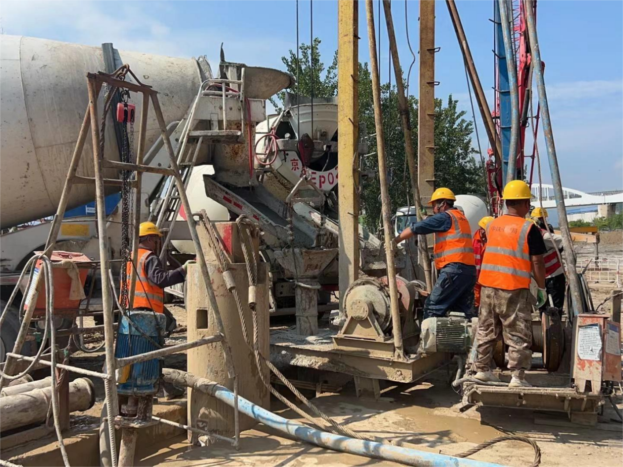 中秋“不打烊” 永定河北京段灾后恢复重建项目施工忙 中秋“不打烊” 永定河北京段灾后恢复重建项目施工忙