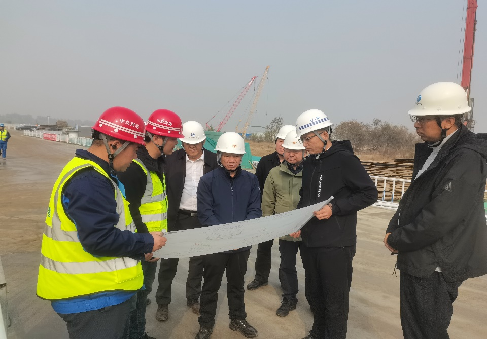 公司主要领导到永定河卢梁段综合提升工程检查指导工作 公司主要领导到永定河卢梁段综合提升工程检查指导工作