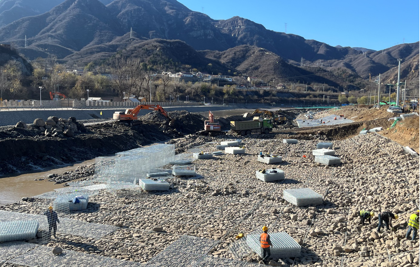 一线传真 | 永定河山峡段综合提升工程超额完成月度计划任务